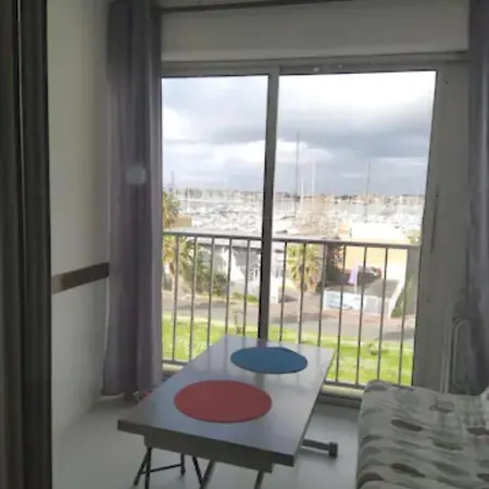 Apartment With Nice View On The Port *